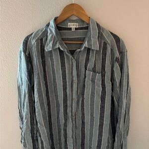 Beachy Blue & White Striped Button-Up Shirt in size medium Linen Blend